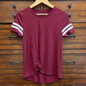 SO Brand Burgundy Twist-Hem Tee | Stripe Sleeves | Size M | Soft Casual Athletic
